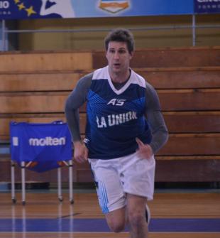 La Uni�n sale a la cancha