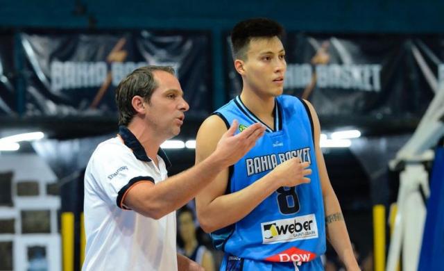 Mano fuerte en Bah�a