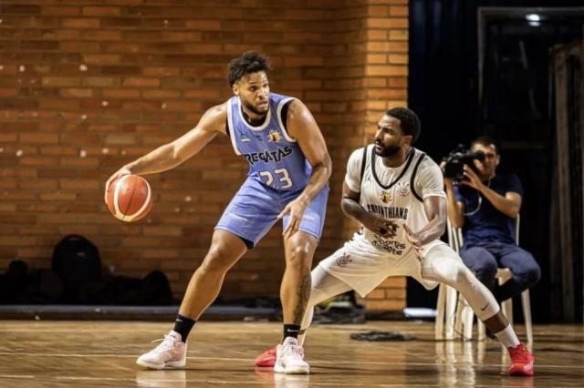 Regatas empez� con buen pie ante Corinthians