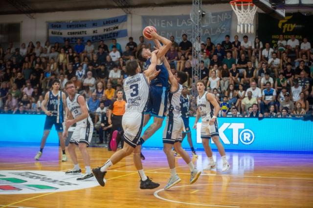 Viejo es el viento...