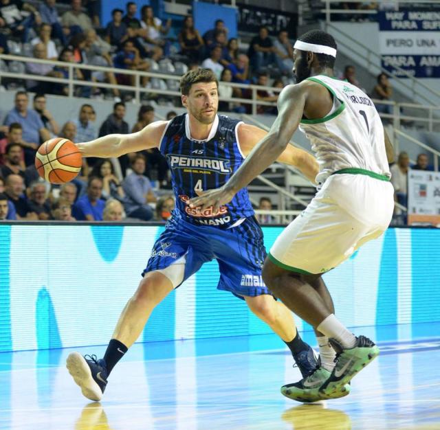 La pelota siempre al �10�