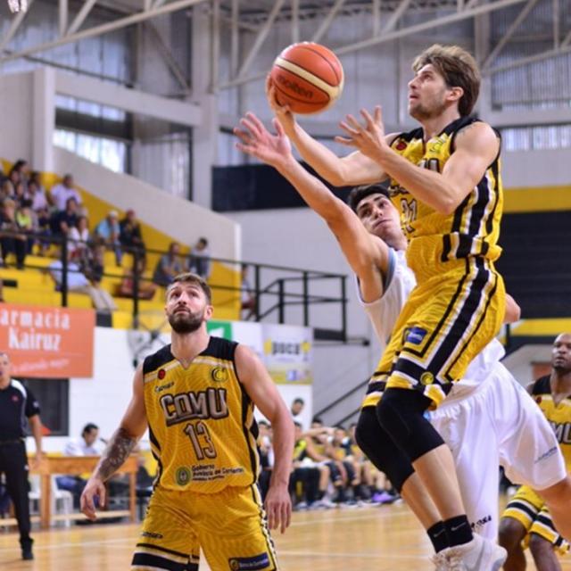 Torre de comunicaci�n